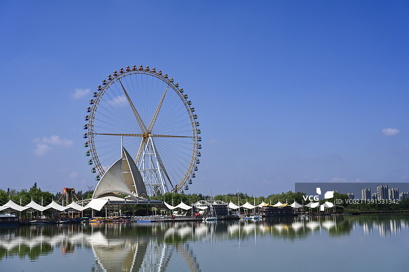 阅海湖畔摩天轮全景图片素材