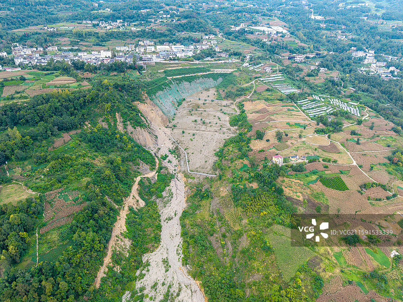 湖北省恩施市马者村滑坡治理后现状图片素材