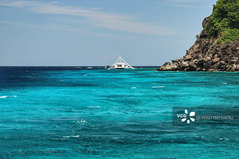 菲律宾apo岛的蓝宝石海水图片素材