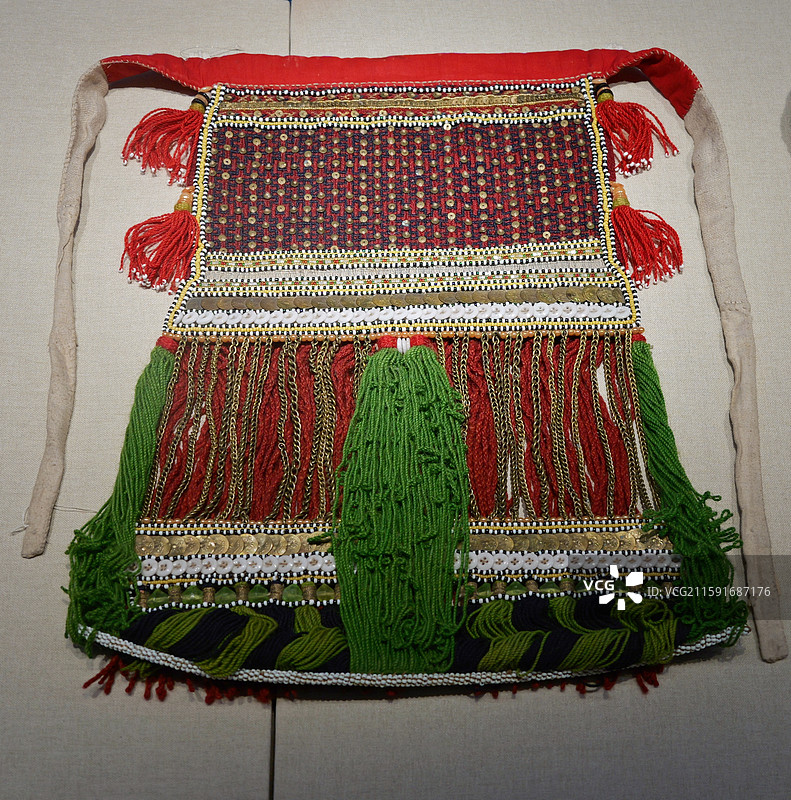 女性腿部饰品 莫尔多瓦族埃尔齐亚人 19世纪 俄罗斯民族博物馆藏图片素材