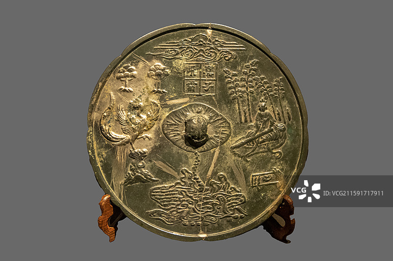 湖北省武汉博物馆：“真子飞霜”青铜镜（唐，洪山区石牌岭出土）图片素材