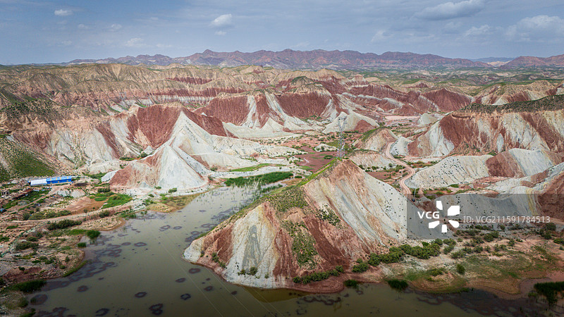 甘肃兰州永登县苦水镇的丹霞地貌图片素材
