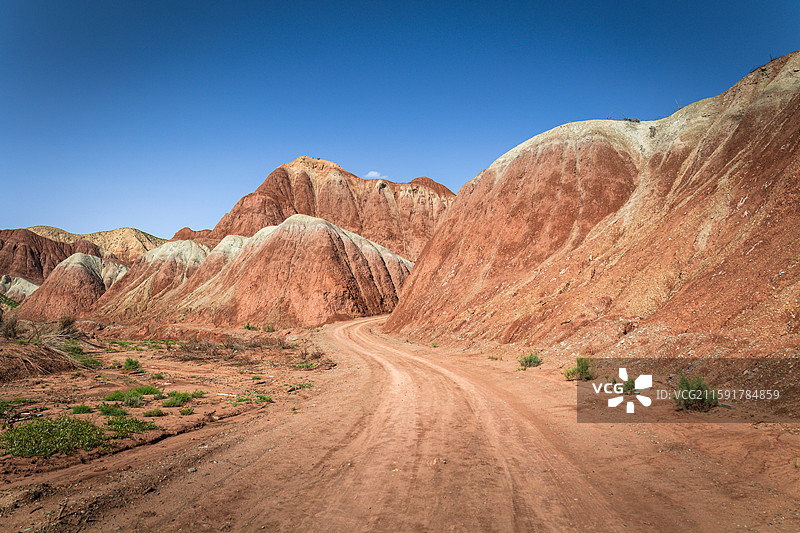甘肃兰州永登县苦水镇的丹霞地貌图片素材