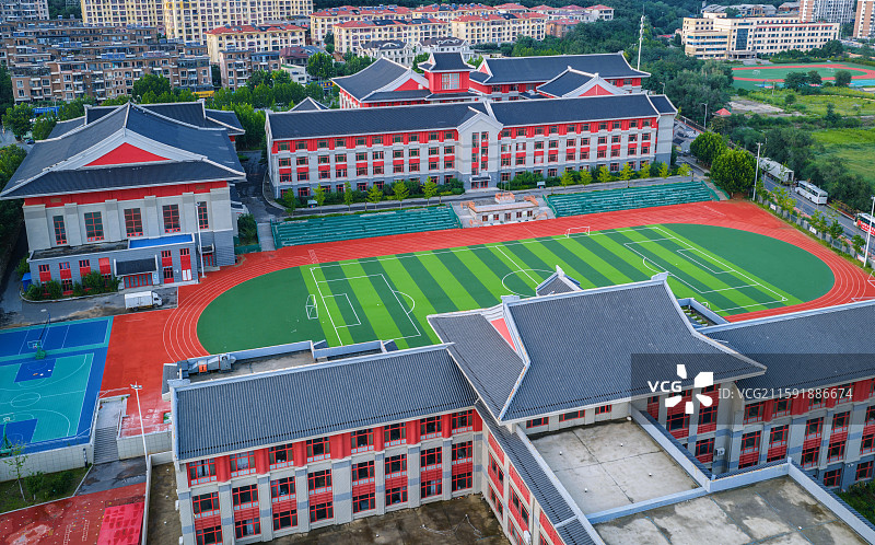 大连市金普新区南金书院中学校园图片素材