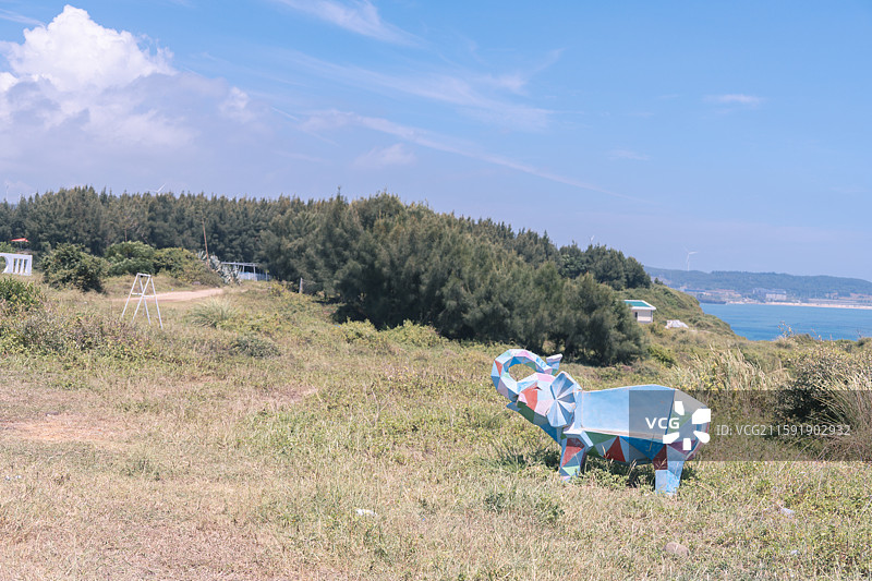 镇海角的渔船码头海岛图片素材