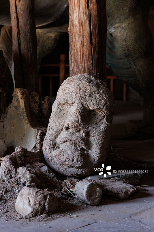 山西忻州繁峙县岩山寺金代塑像图片素材