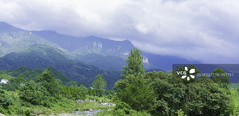 湖北省黄冈市：罗田天堂寨，高山流水，国家4A级景区，世界地质公园图片素材