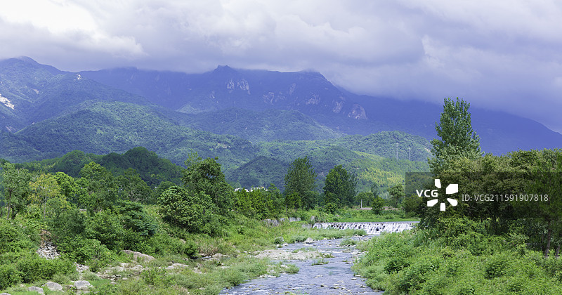 湖北省黄冈市：罗田天堂寨，高山流水，国家4A级景区，世界地质公园图片素材