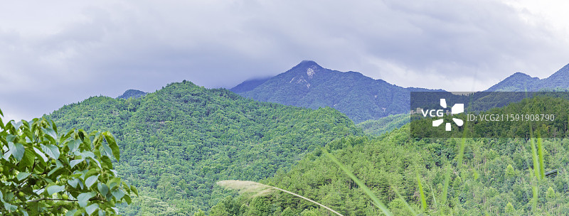 湖北省黄冈市：薄刀峰，是国家4A级旅游景区图片素材