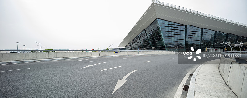 厦门高崎机场T4航站楼外观与道路全景图片素材