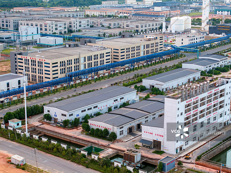 航拍“中国香料之都”“华夏香都”江西省抚州市金溪县香精香料产业园，公共管廊，供热管道，现代化厂房。图片素材