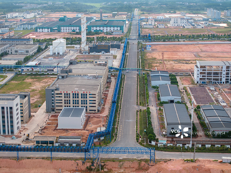 航拍“中国香料之都”“华夏香都”江西省抚州市金溪县香精香料产业园，公共管廊，供热管道，现代化厂房。图片素材