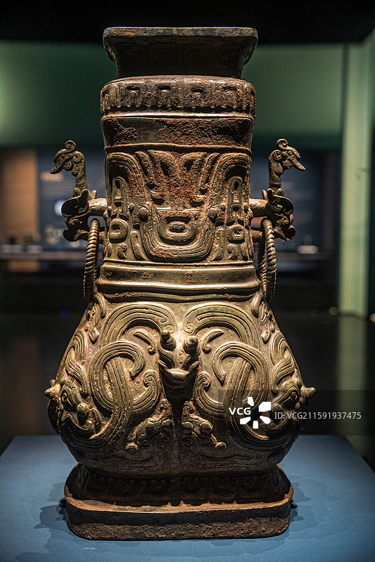 春秋 青铜方壶 仙人台部国贵族墓地出土 山东大学博物馆图片素材