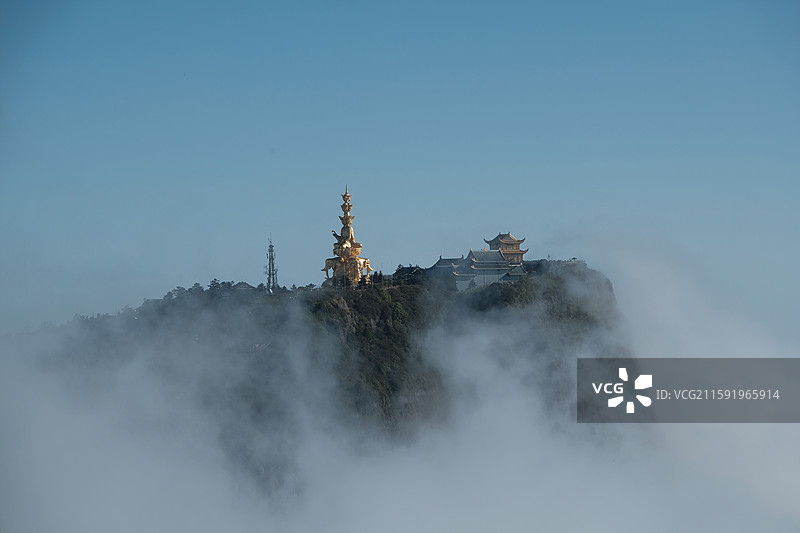 四川峨眉山，金顶，云上金顶图片素材