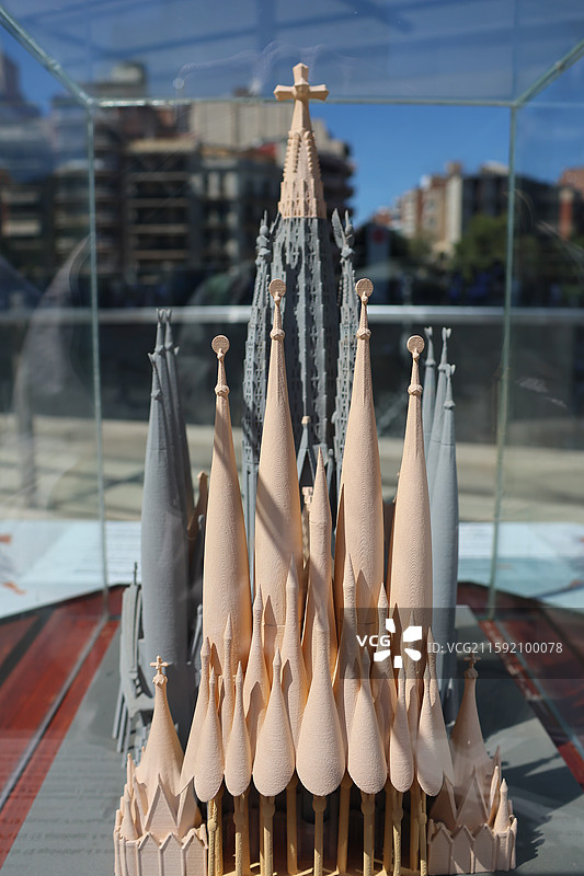 西班牙巴塞罗那圣家族大教堂高迪三件套图片素材