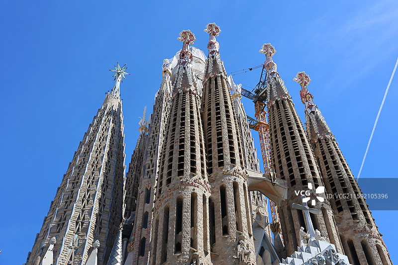 西班牙巴塞罗那圣家族大教堂高迪三件套图片素材