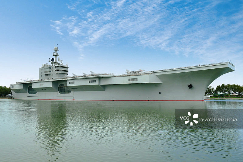 上海东方绿舟-国防教育园-仿真航空母舰图片素材