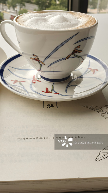 咖啡与书图片素材