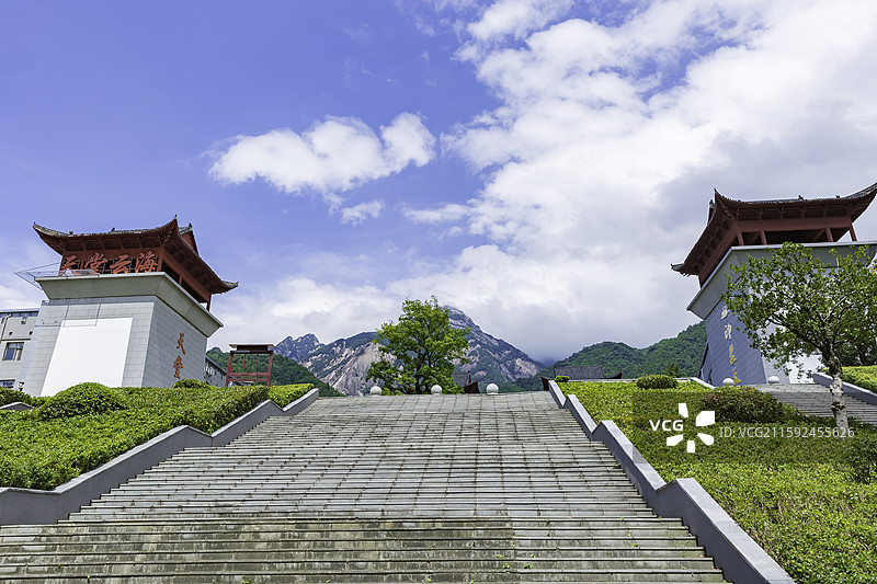 湖北省黄冈市：罗田天堂寨山门，国家4A级景区，世界地质公园图片素材