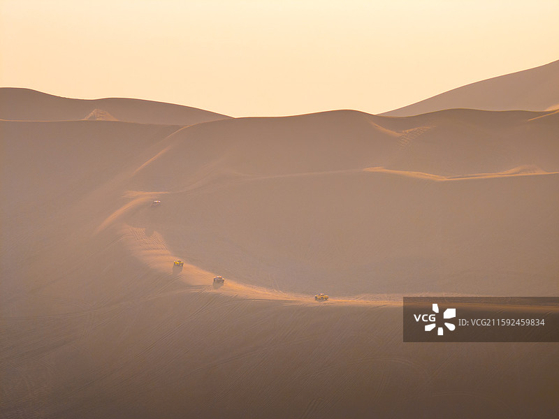 吐鲁番 鄯善县 库木塔格沙漠 龙门客栈 越野基地图片素材