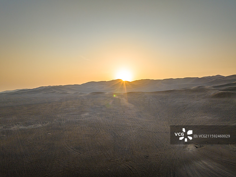 吐鲁番 鄯善县 库木塔格沙漠 龙门客栈 越野基地图片素材
