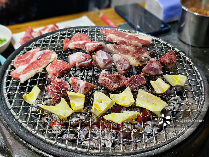 炭火烤肉图片素材