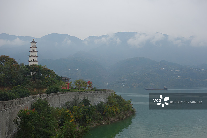 重庆市奉节县白帝镇夔州古城观音洞耀奎塔和依斗门图片素材