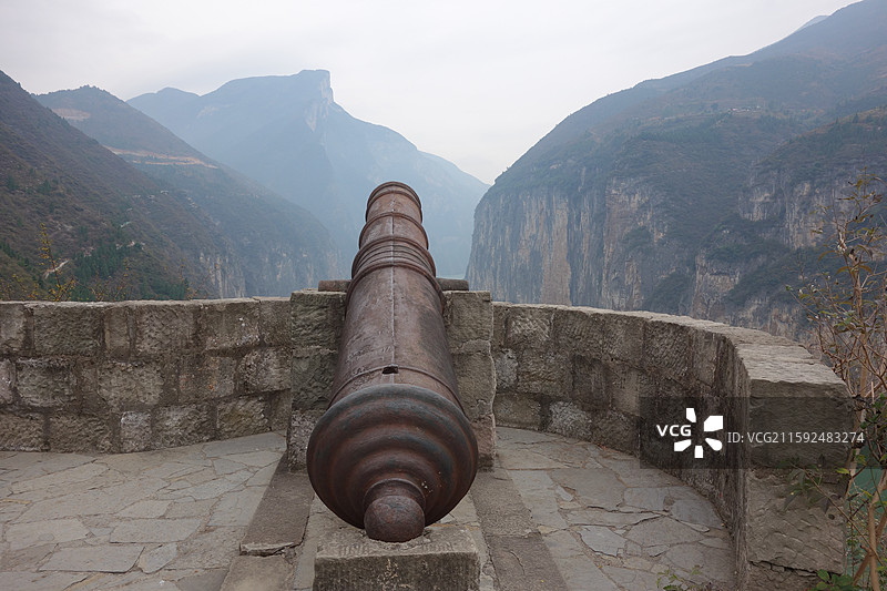 重庆市奉节县瞿塘峡白帝城夔门赤甲楼炮台图片素材