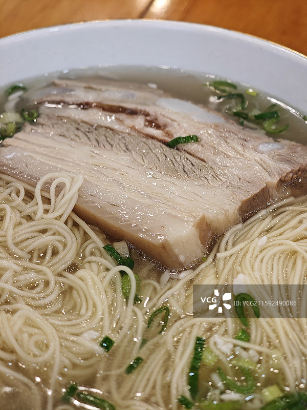 枫镇大肉 枫镇大面 肥而不腻夏天才有的面食 苏式细面 裕兴记苏式面馆 中式饮食高碳水高血糖快速升糖图片素材