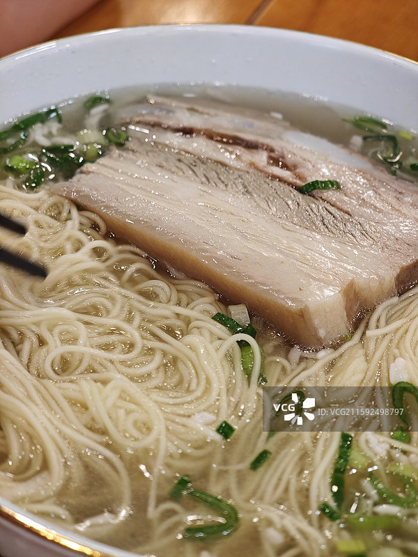 枫镇大肉 枫镇大面 肥而不腻夏天才有的面食 苏式细面 裕兴记苏式面馆 中式饮食高碳水高血糖快速升糖图片素材