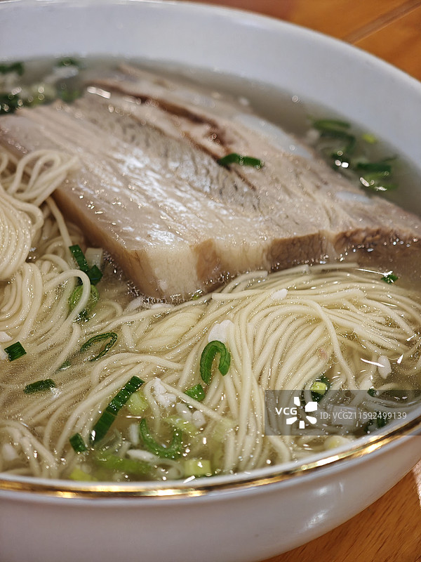 枫镇大肉 枫镇大面 肥而不腻夏天才有的面食 苏式细面 裕兴记苏式面馆 中式饮食高碳水高血糖快速升糖图片素材