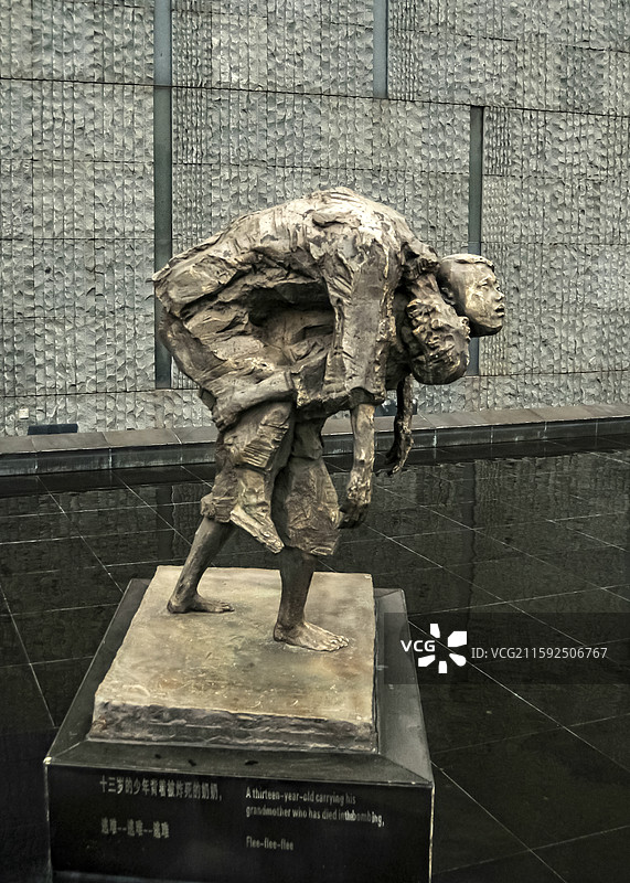 侵华日军南京大屠杀遇难同胞纪念馆主题雕塑图片素材