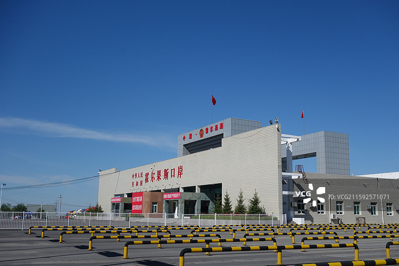新疆伊犁霍尔果斯口岸霍尔果斯国门景区图片素材
