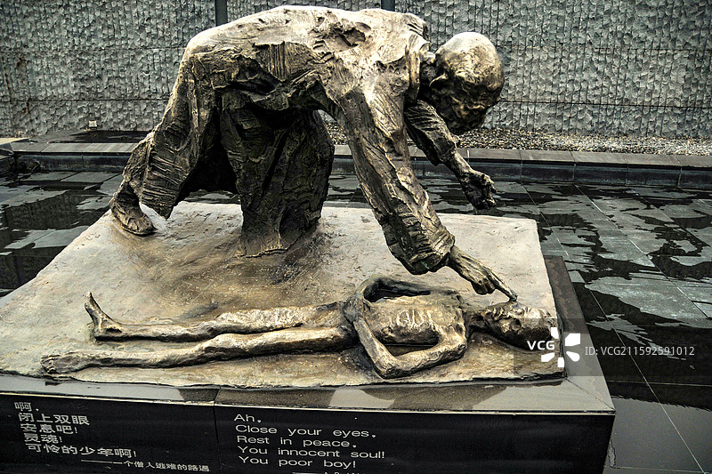 侵华日军南京大屠杀遇难同胞纪念馆主题雕塑图片素材