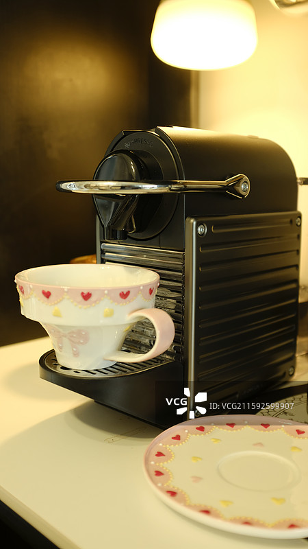 粉色配黑色的咖啡时光图片素材