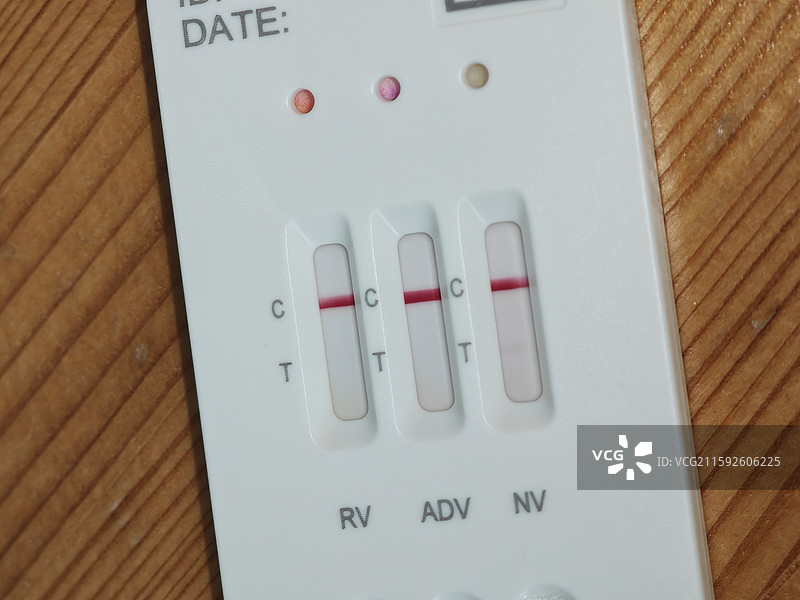 诺如病毒阳性 腹泻三联测试卡 居家诊断试纸 轮状病毒阴性 腺病毒阴性图片素材