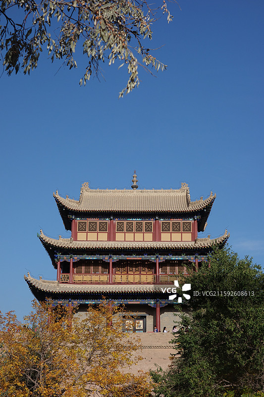 甘肃嘉峪关长城：天下第一雄关：光化楼图片素材