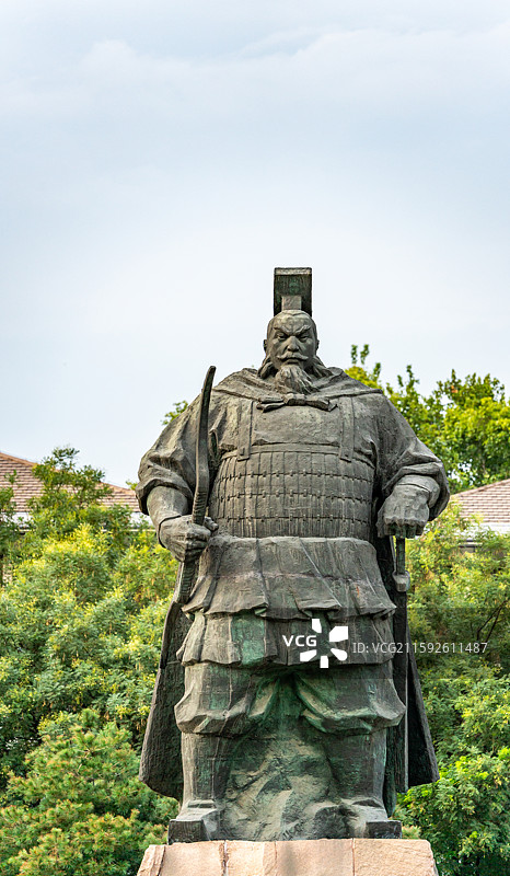 河北邯郸丛台广场赵武灵王塑像图片素材