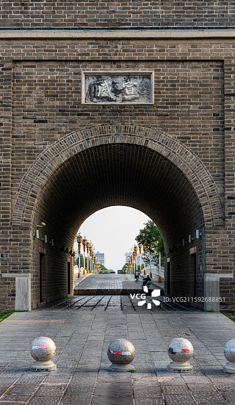 山东聊城东昌湖中华水上古城宣威门城楼建筑局部特写图片素材