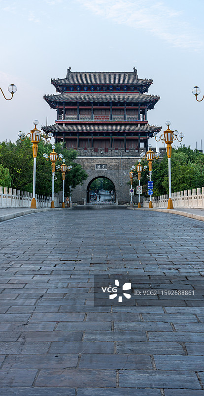 山东聊城东昌湖中华水上古城宣威门城楼建筑局部特写图片素材