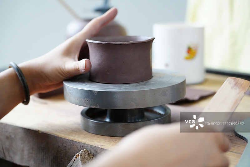 紫砂 陶艺 制作 纯手工 非遗 手工艺 手 特写 镜头图片素材