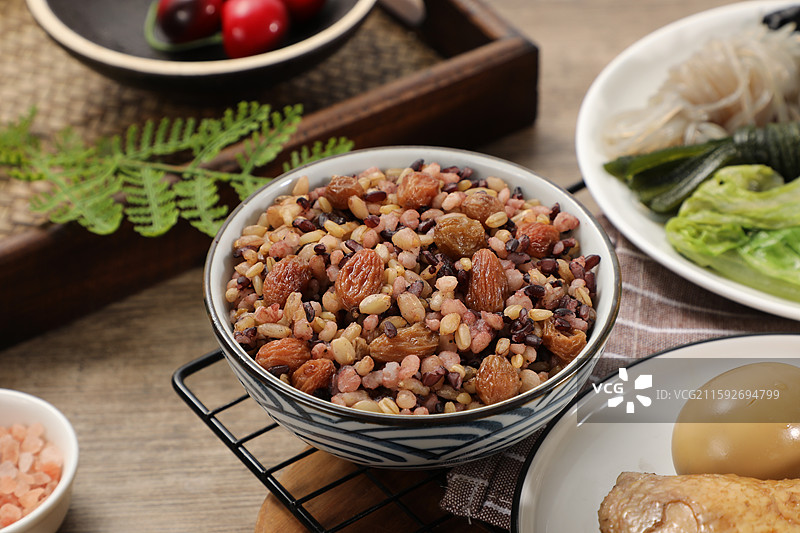 鲜虾杂粮营养餐图片素材