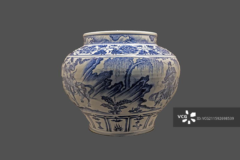 湖北省武汉博物馆“元青花四爱图梅瓶联展”：元青花“鬼谷子下山图”罐（英国古董商埃斯肯纳兹先生藏）图片素材