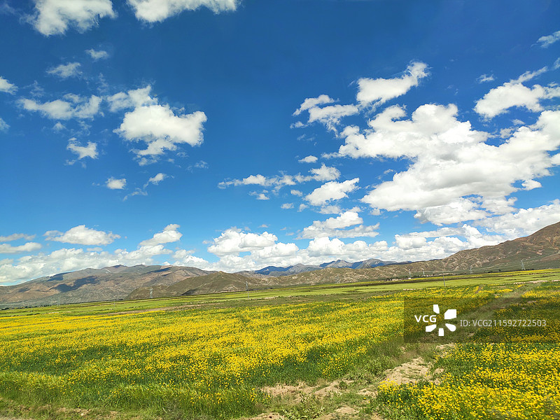 西藏日喀则旅途的风景图片素材