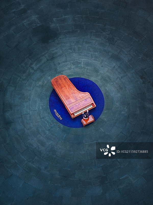 琴韵_摄于广州艺术博物院图片素材