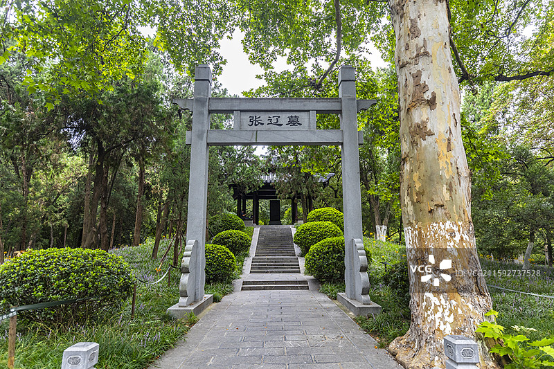 合肥逍遥津公园张辽墓图片素材