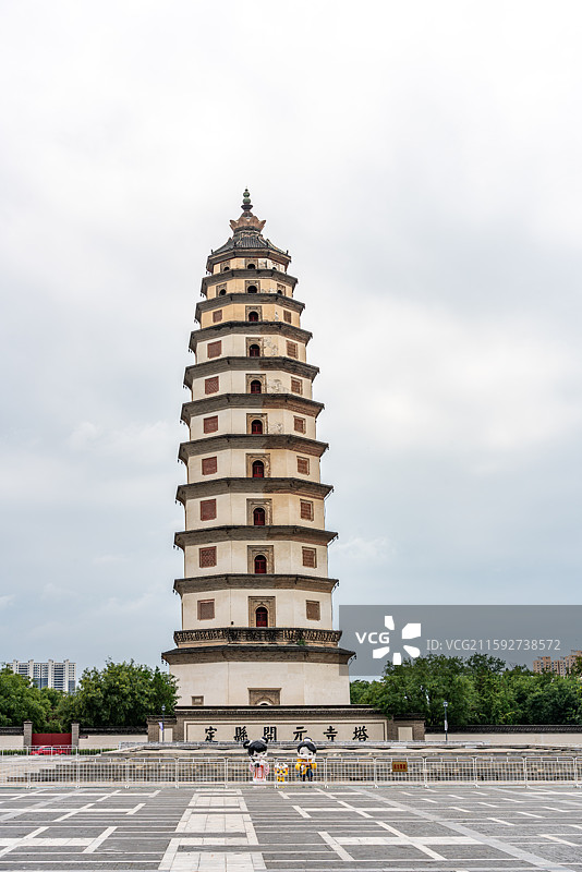 河北保定定州定县开元寺塔中华第一塔石塔建筑特写镜头图片素材