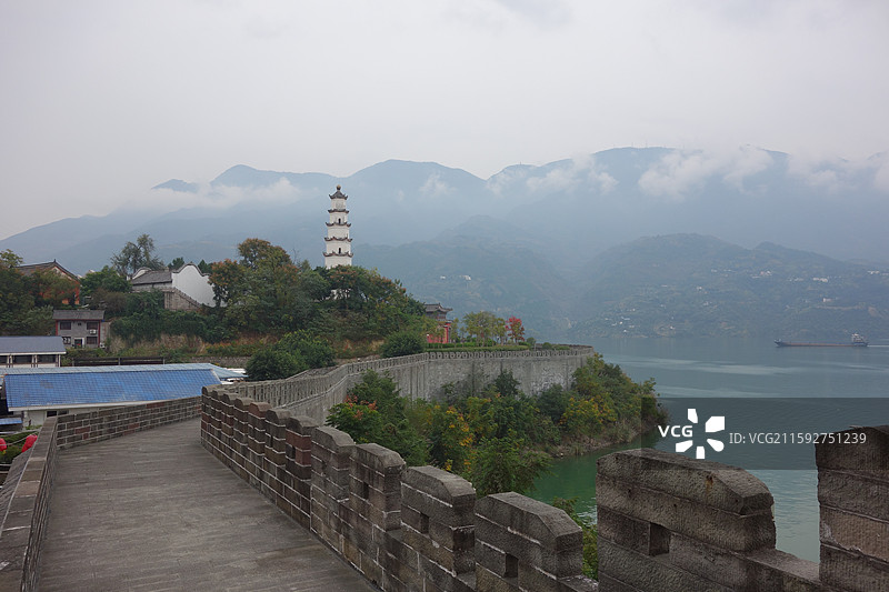 重庆市奉节县白帝镇夔州古城观音洞耀奎塔和依斗门图片素材