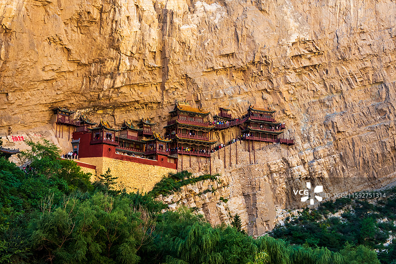 悬崖峭壁上的寺庙，悬空寺图片素材