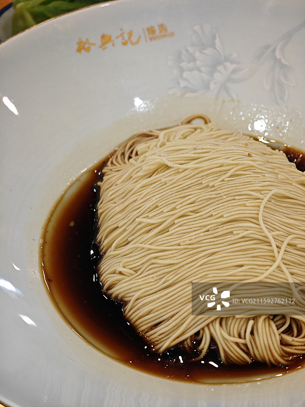 酱油拌面 苏式细面 裕兴记苏式面馆 中式饮食高碳水高血糖快速升糖图片素材